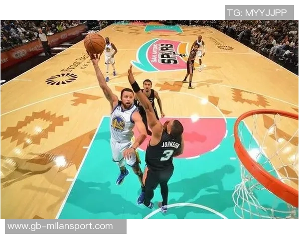 库里反思领先14分被逆转的原因失误和篮板问题成关键因素