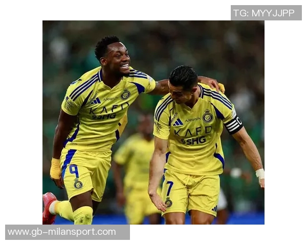 C罗传射助球队获胜社交媒体分享庆祝瞬间展现不懈努力与坚持